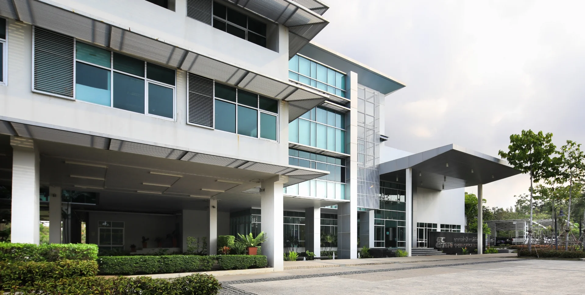 Office space rental & service