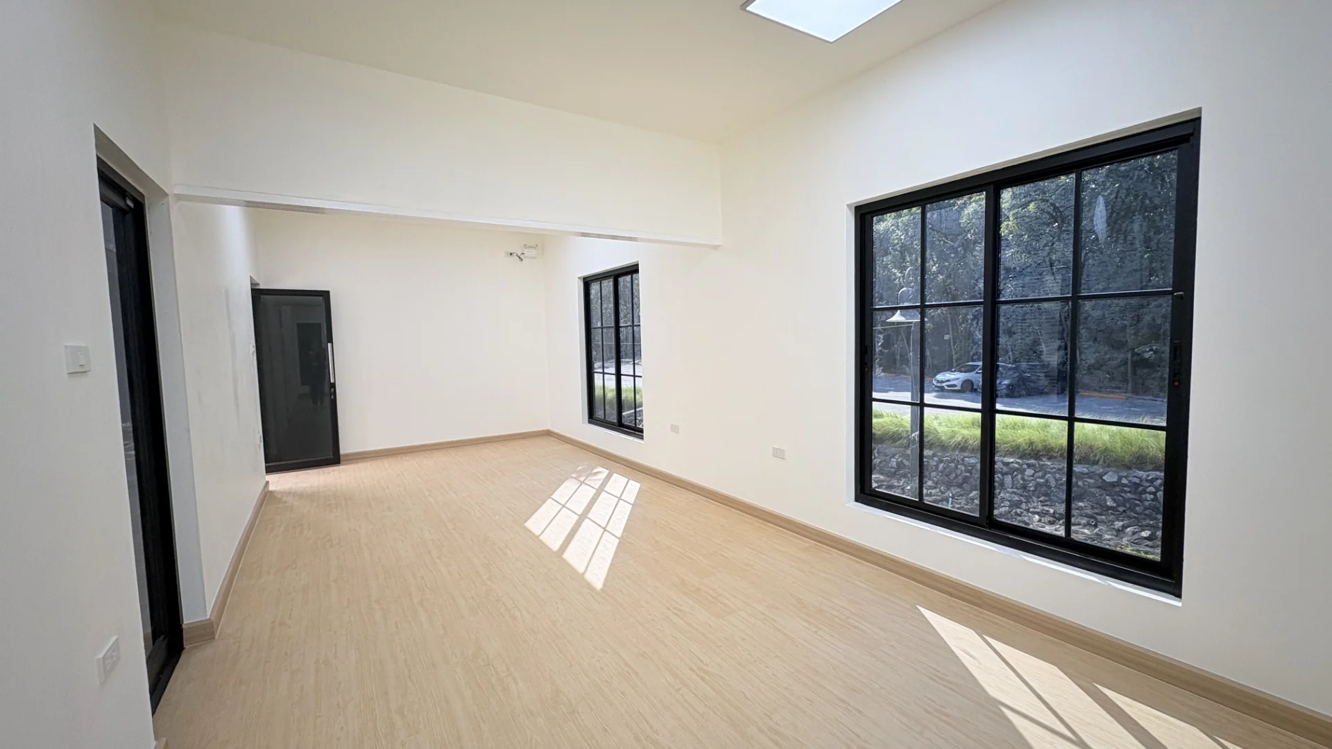 Non-Furnished Office
